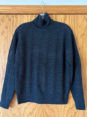 Liz Claiborne Dark Charcoal Turtleneck Cable Knit Sweater